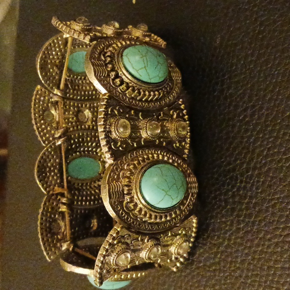 Silver tone Artificial Turquoise Handmade Bracelet